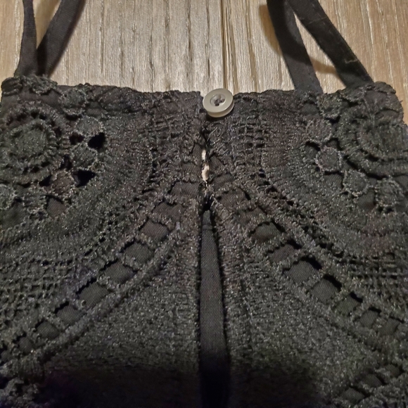 A&F cropped halter top (xs) - Picture 5 of 11